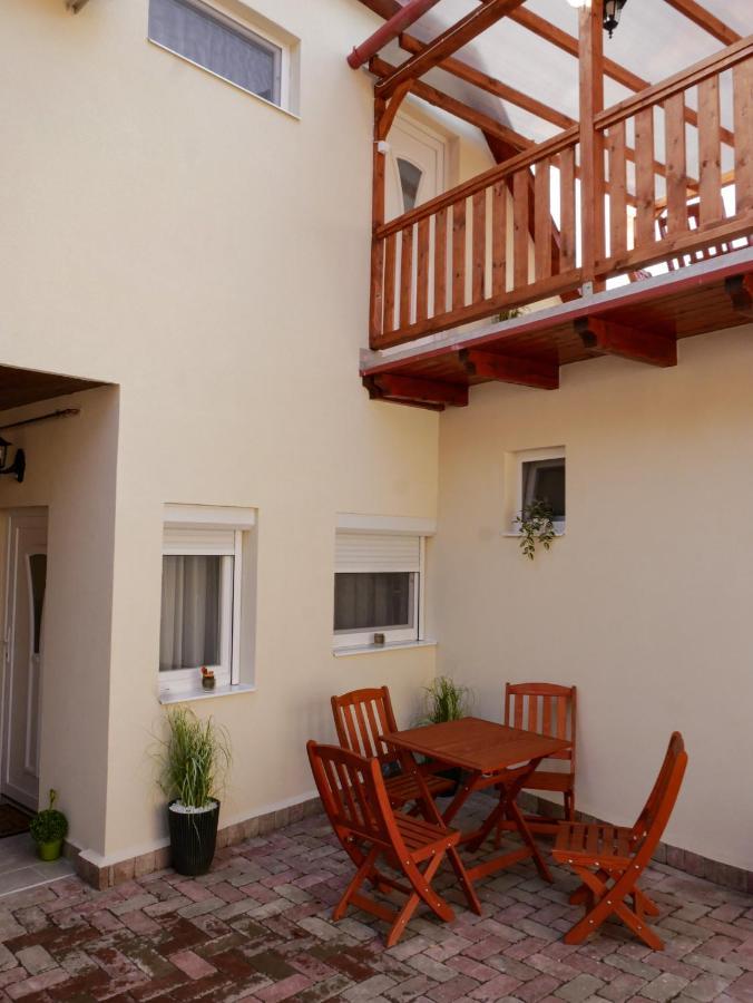 Várfal apartman Eger Kültér fotó