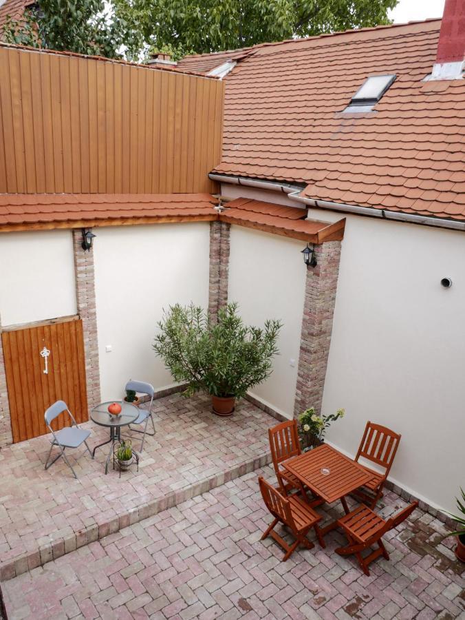 Várfal apartman Eger Kültér fotó