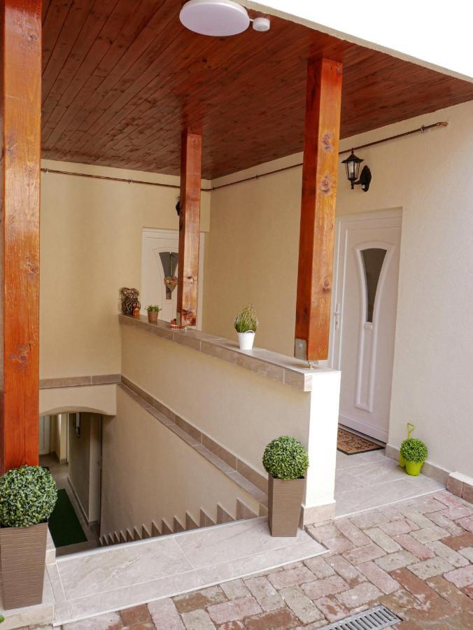 Várfal apartman Eger Kültér fotó