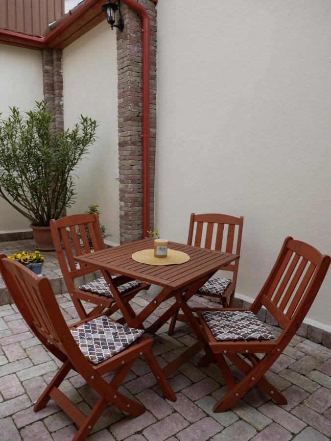 Várfal apartman Eger Kültér fotó