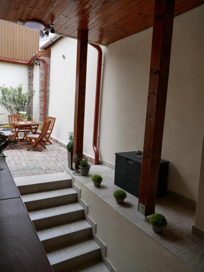 Várfal apartman Eger Kültér fotó