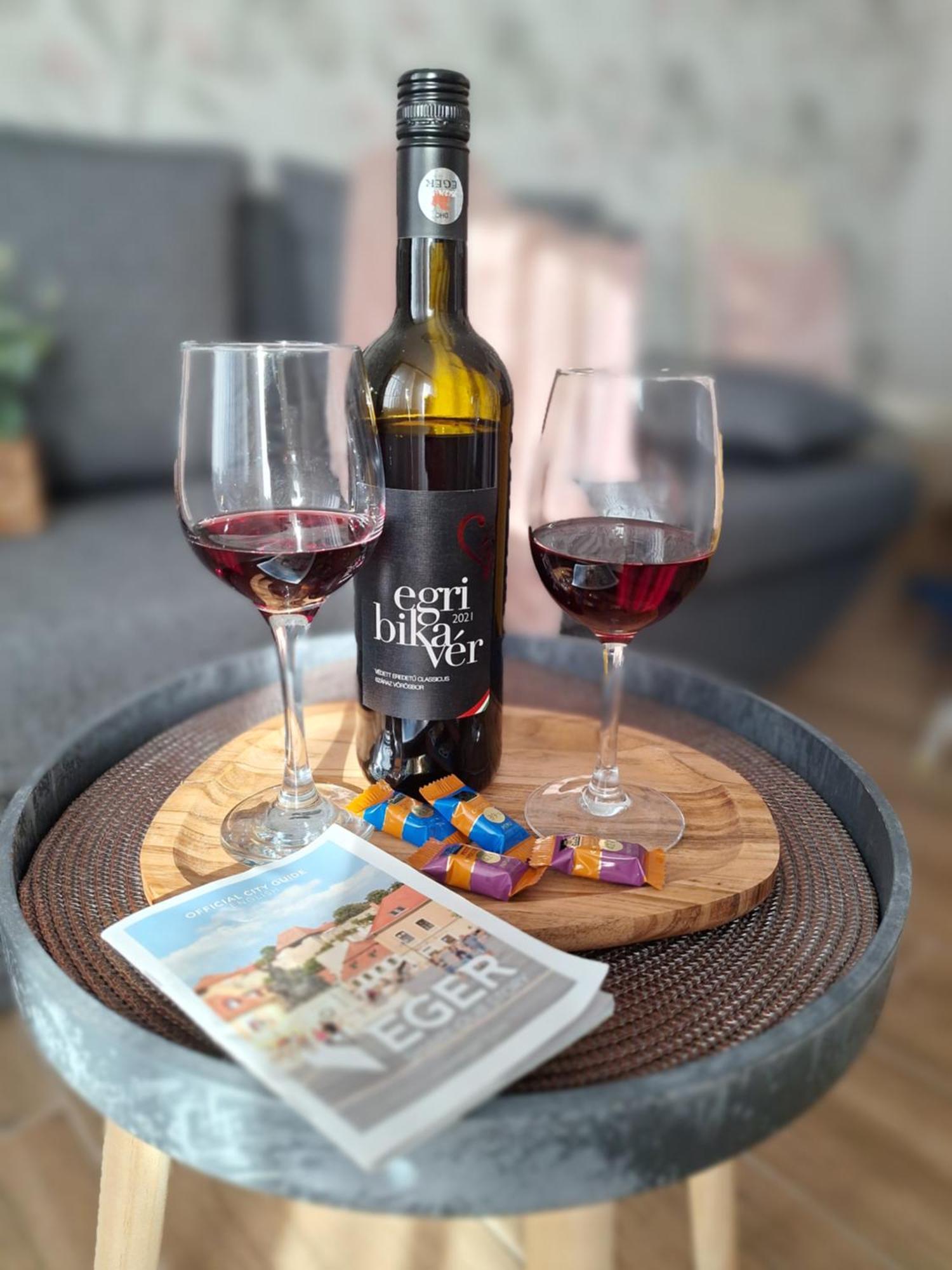 Várfal apartman Eger Kültér fotó