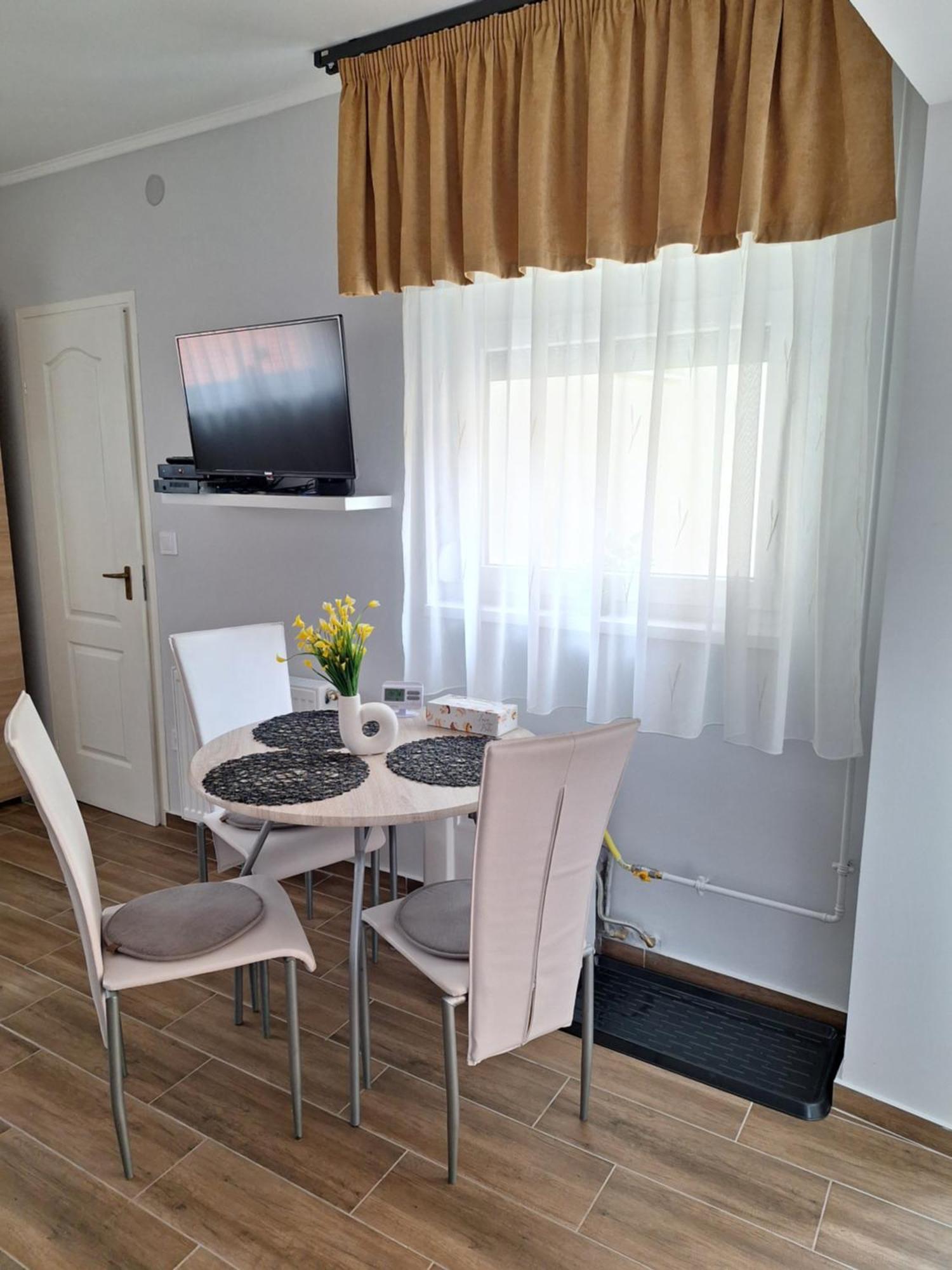 Várfal apartman Eger Kültér fotó