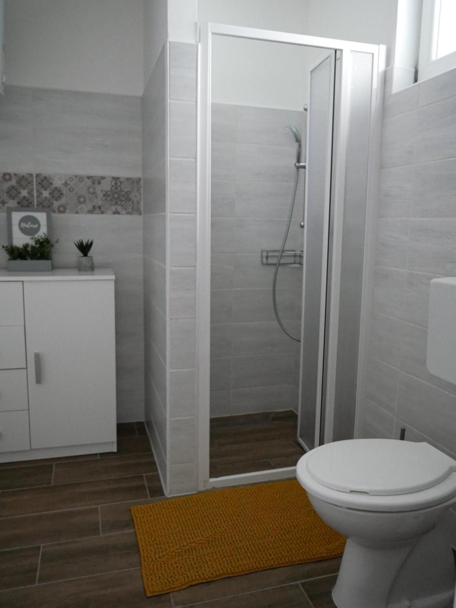 Várfal apartman Eger Szoba fotó