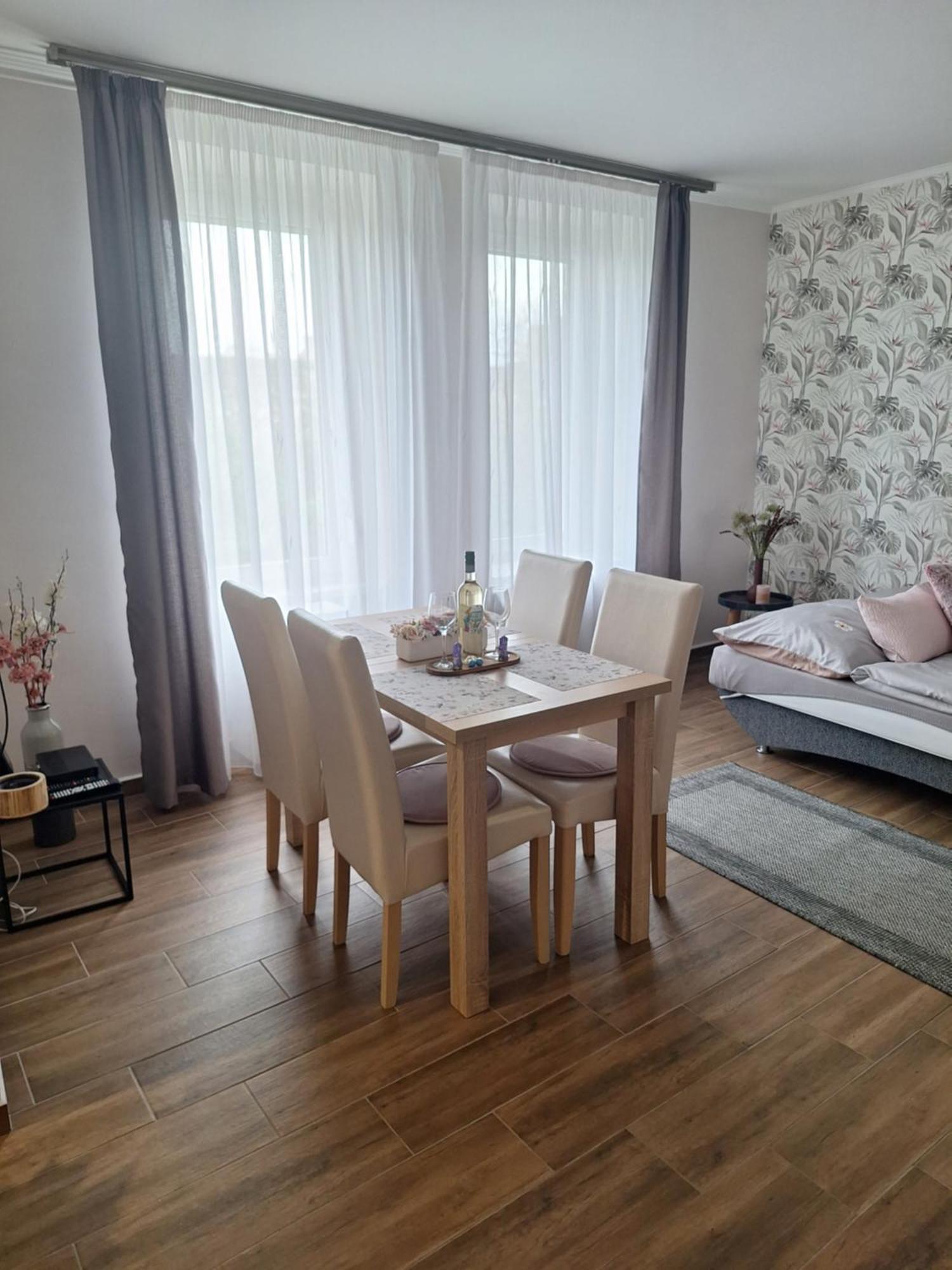 Várfal apartman Eger Szoba fotó